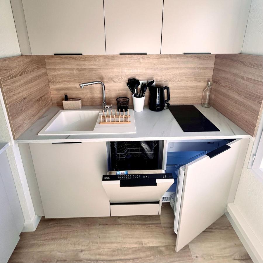 Modern 1 Bdr + Balcony + Free Parking + Ac + Pool Lejlighed L'Isle-d'Abeau Eksteriør billede