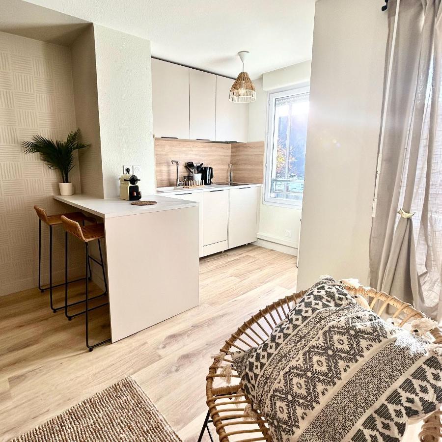 Modern 1 Bdr + Balcony + Free Parking + Ac + Pool Lejlighed L'Isle-d'Abeau Eksteriør billede